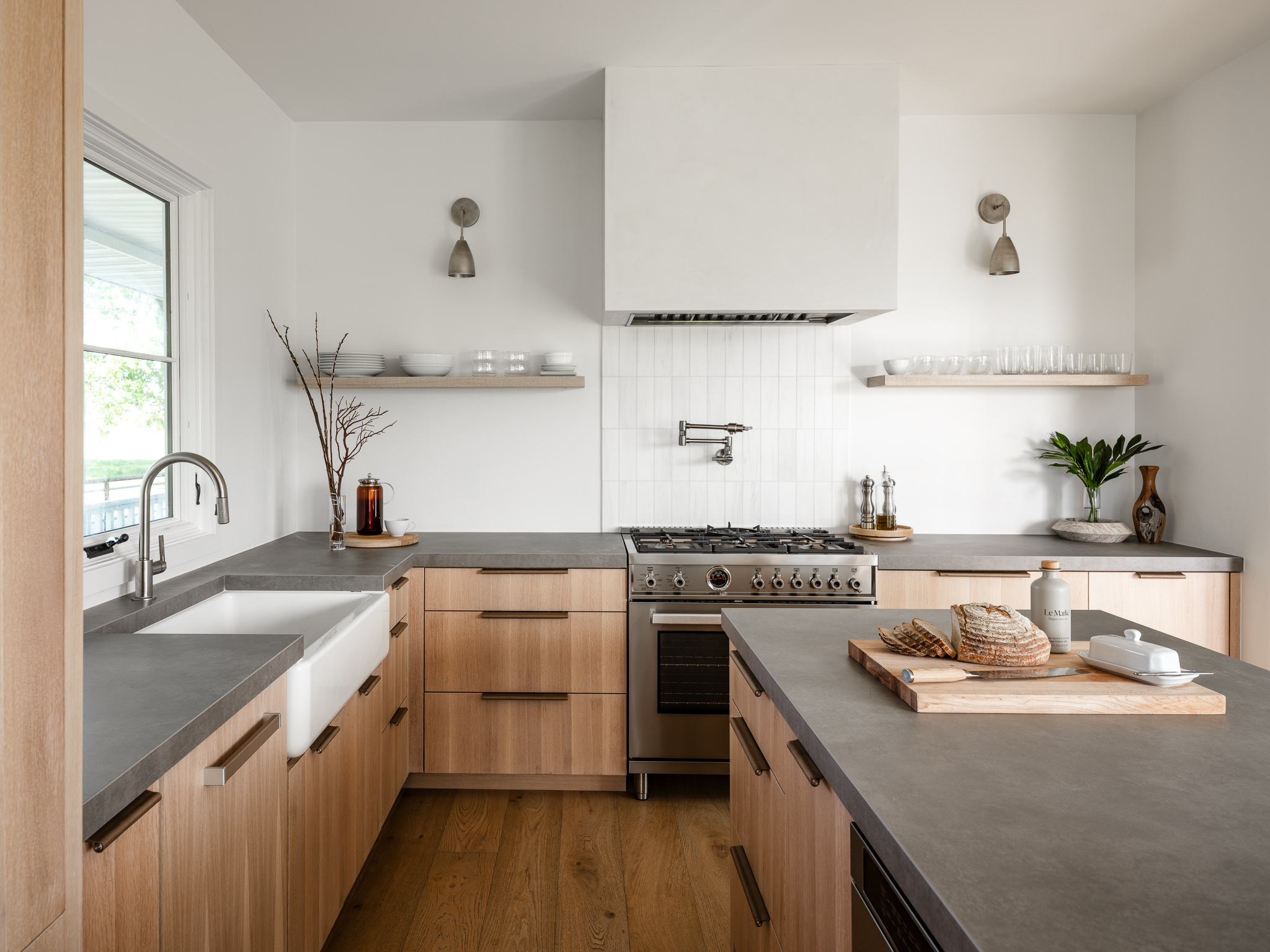 Interior corner detail at Dry Creek Ranch